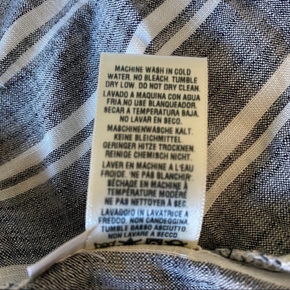 NEW Cloth & Stone Button Back Black & White Cropped Top - Picture 6 of 6